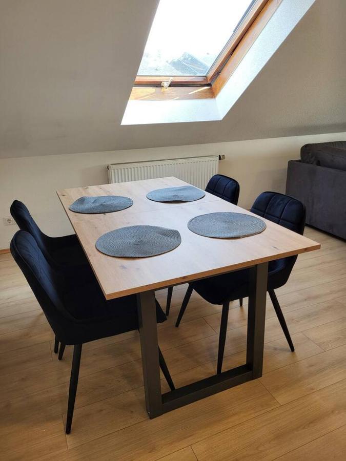 Zentrale Wohnung In Crailsheim Exterior foto